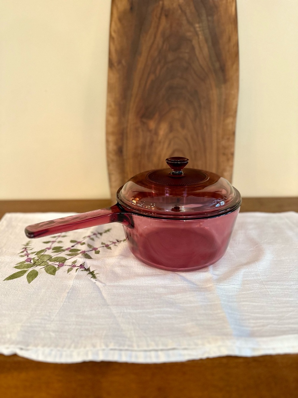 Vision Corning Ware 1.5 Liter Saucepan Cranberry Pyrex Lid USA No Chips Clean